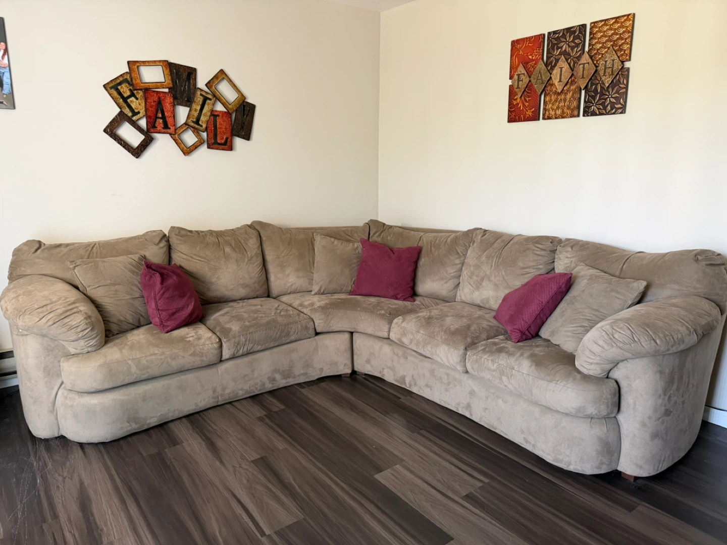Sectional Sofa with Pillows