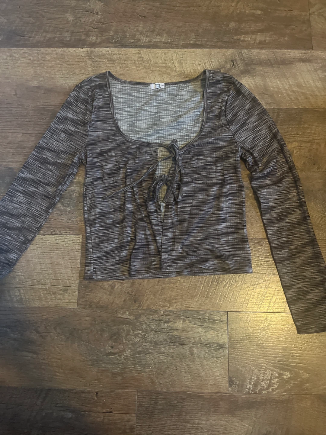 Women's Long Sleeve Tie-Front Top🌱