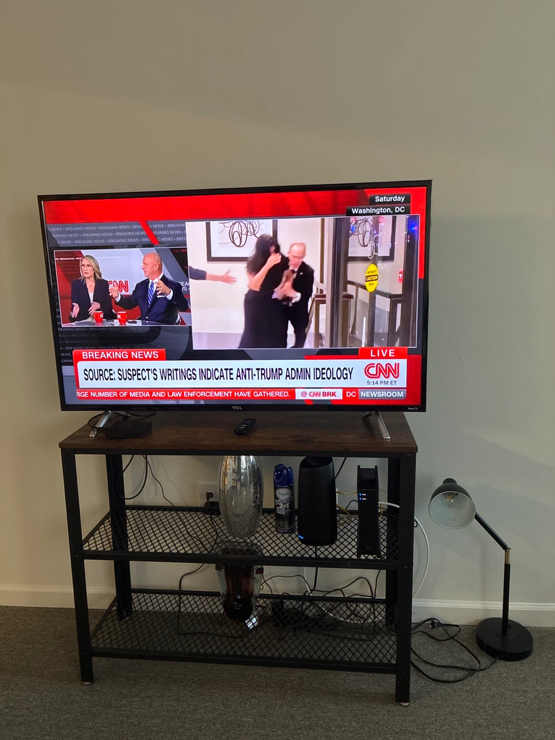 Roku tv 42 inches and stand