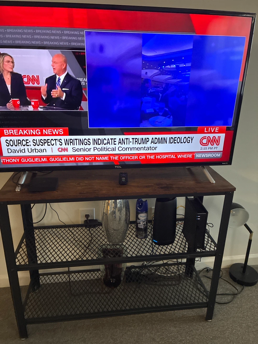Roku tv 42 inches and stand - photo 4
