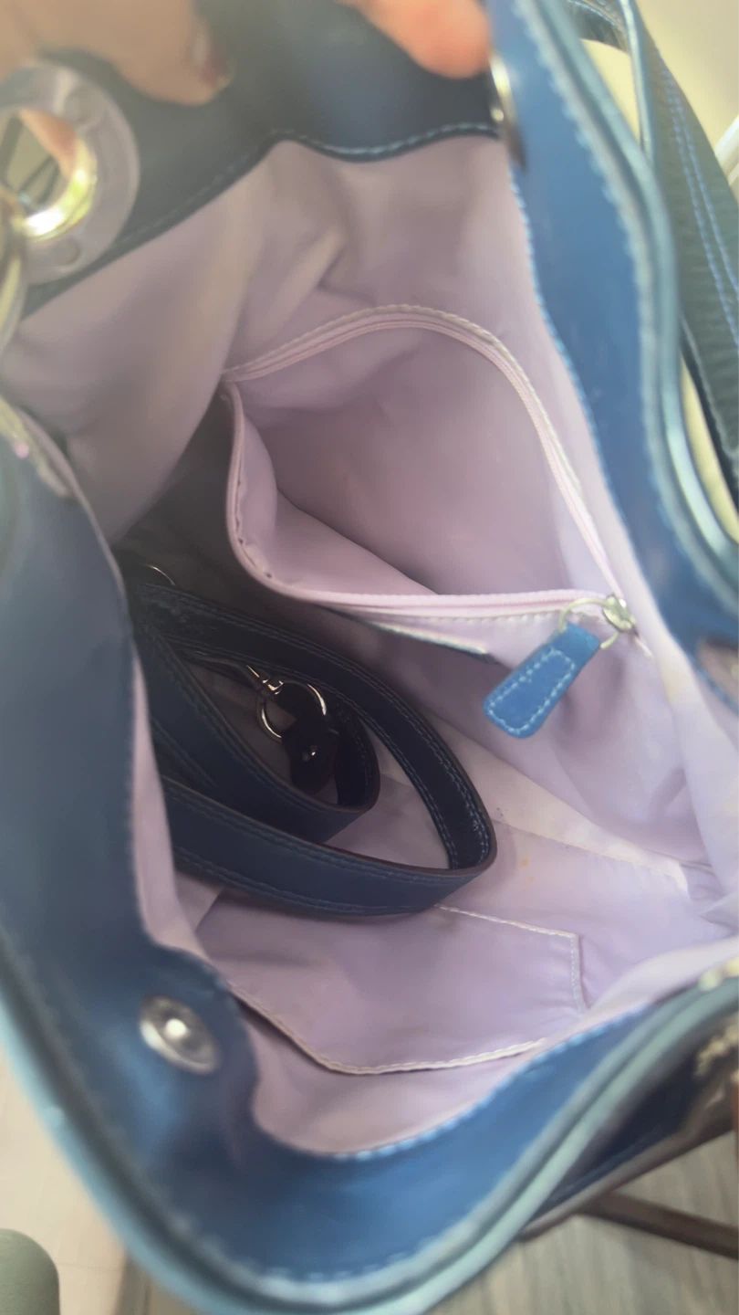 Coach Navy Patent Leather Shoulder Bag - photo 2