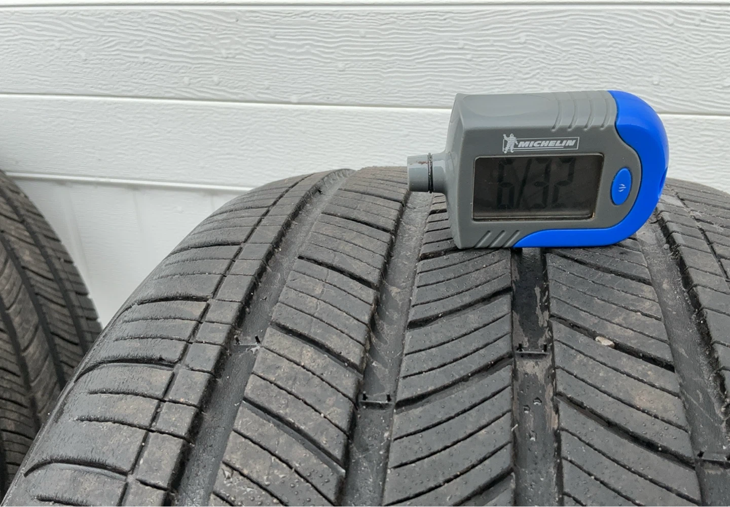 Michelin 225/40R18 Tires (Set of 4) - photo 2