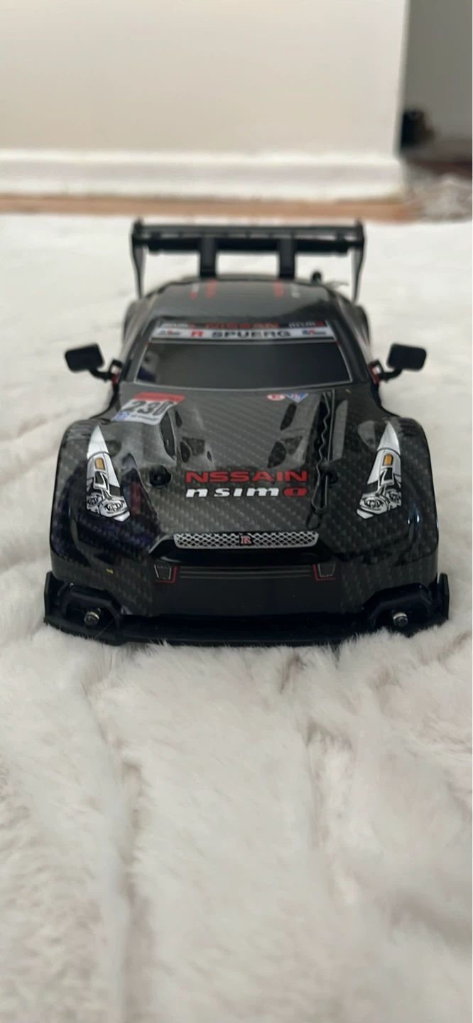 Nissan GT-R R/C Car