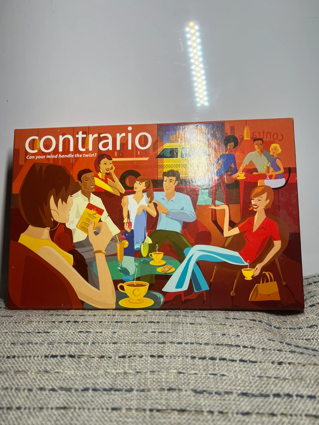 Contrario Card Game