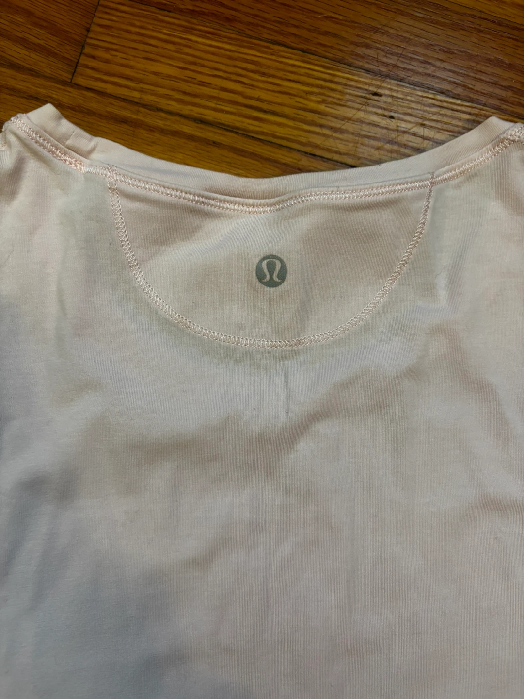 Lululemon short-sleeve shirt - soft pink - photo 3