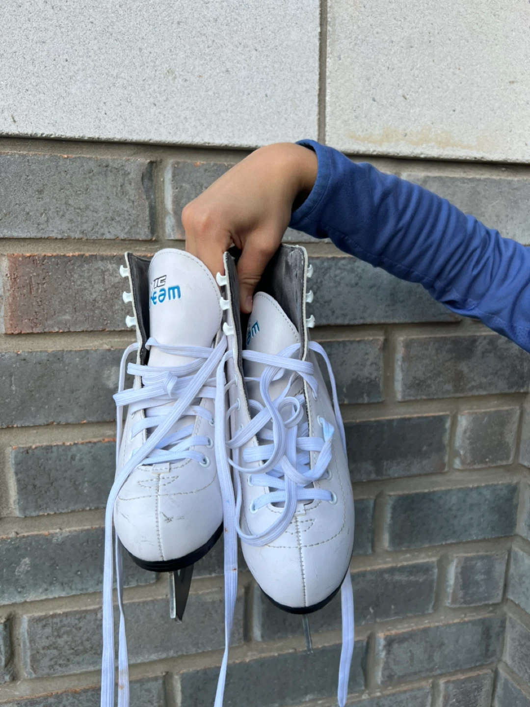 Vic-Okey Figure Skates - Size US 3