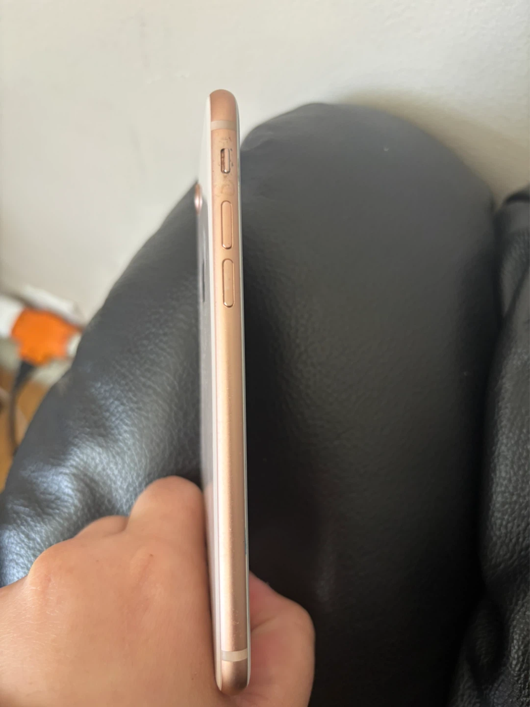Rose Gold iPhone 8 - photo 5