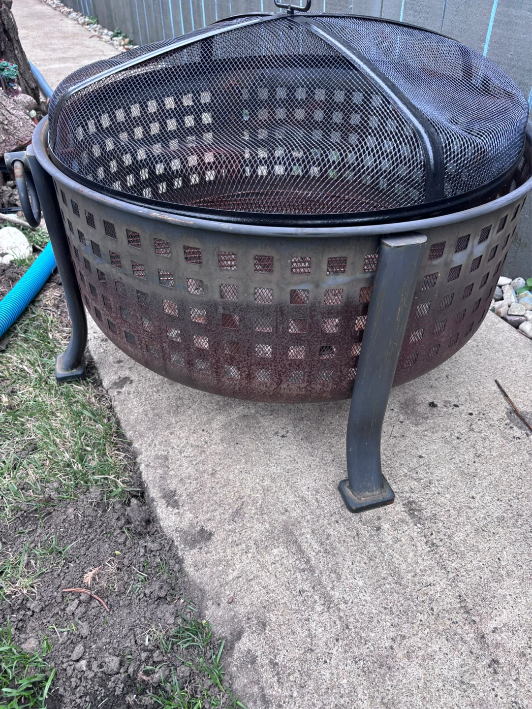 Metal Fire Pit with Spark Screen - photo 3
