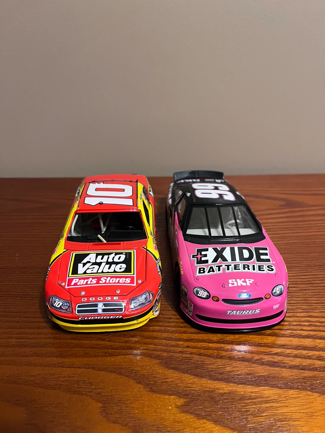 NASCAR CARS 1:24 Scale diecast (Read description) - photo 3
