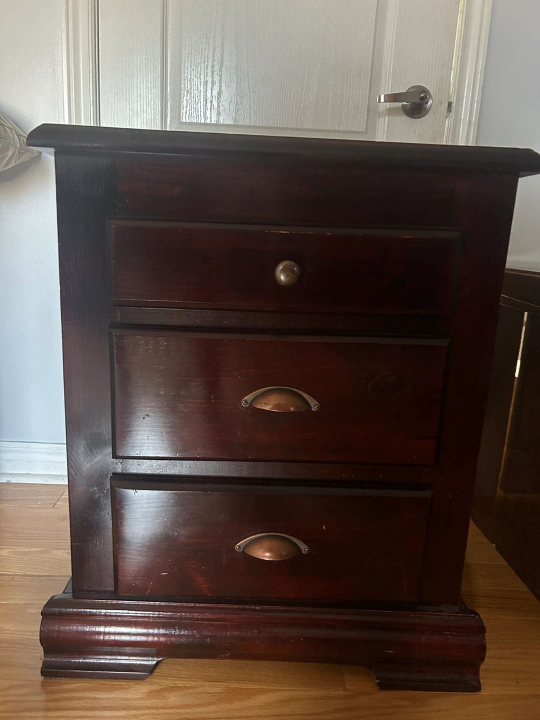 Dark Wood Nightstand with 3 Drawers X2 - photo 2