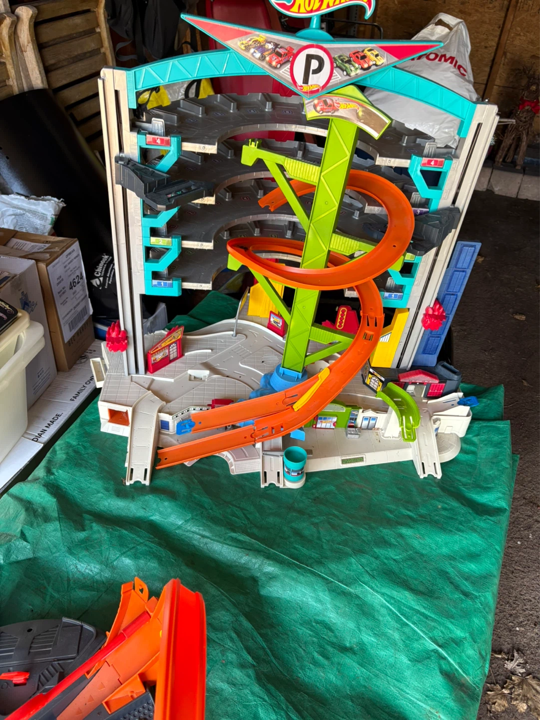 Hot Wheels Track Builder Playsets and Accessories Lot - photo 3
