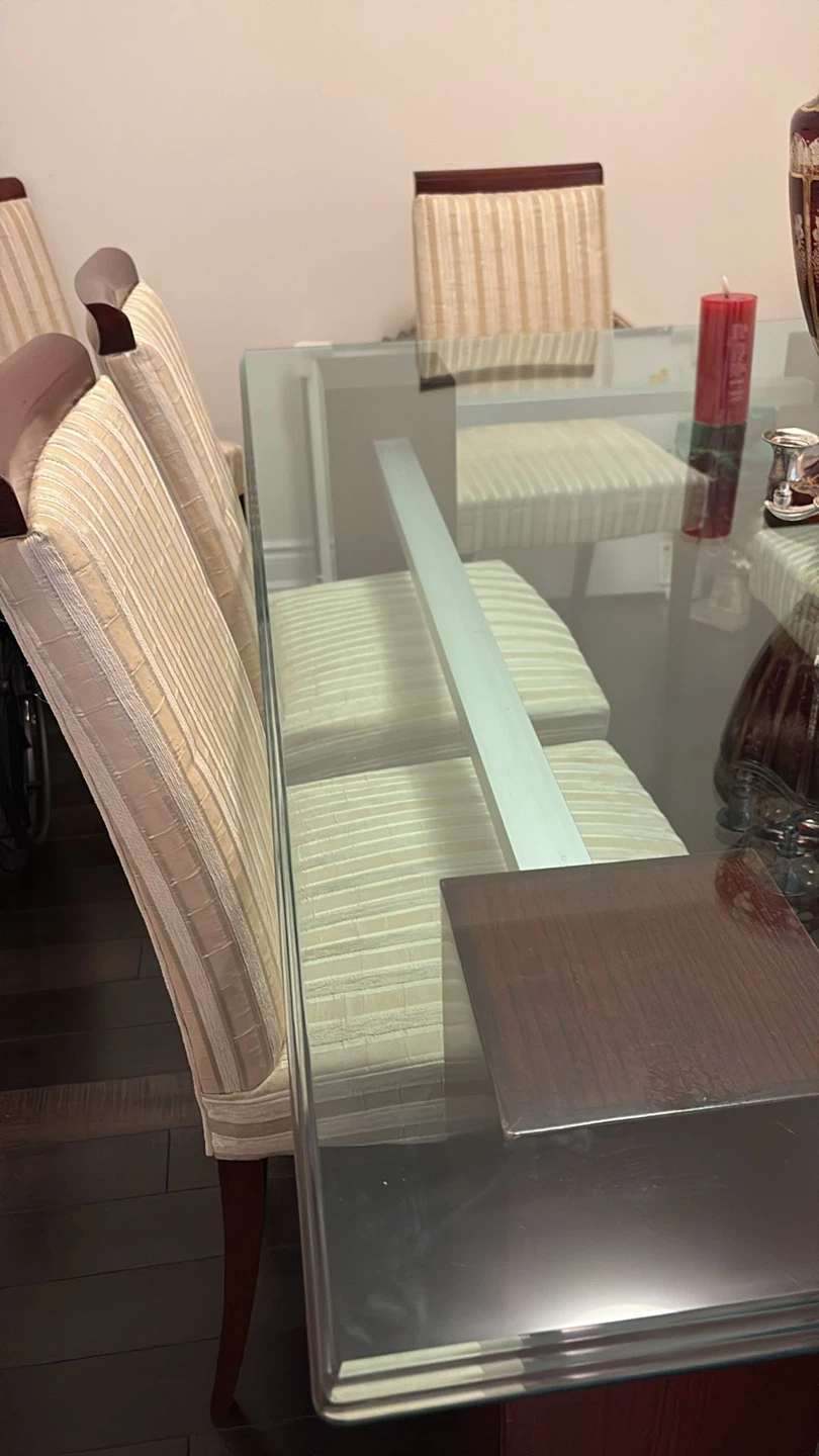 Glass Dining Table with Solid Wood Legs and Upholstered Chairs - photo 3