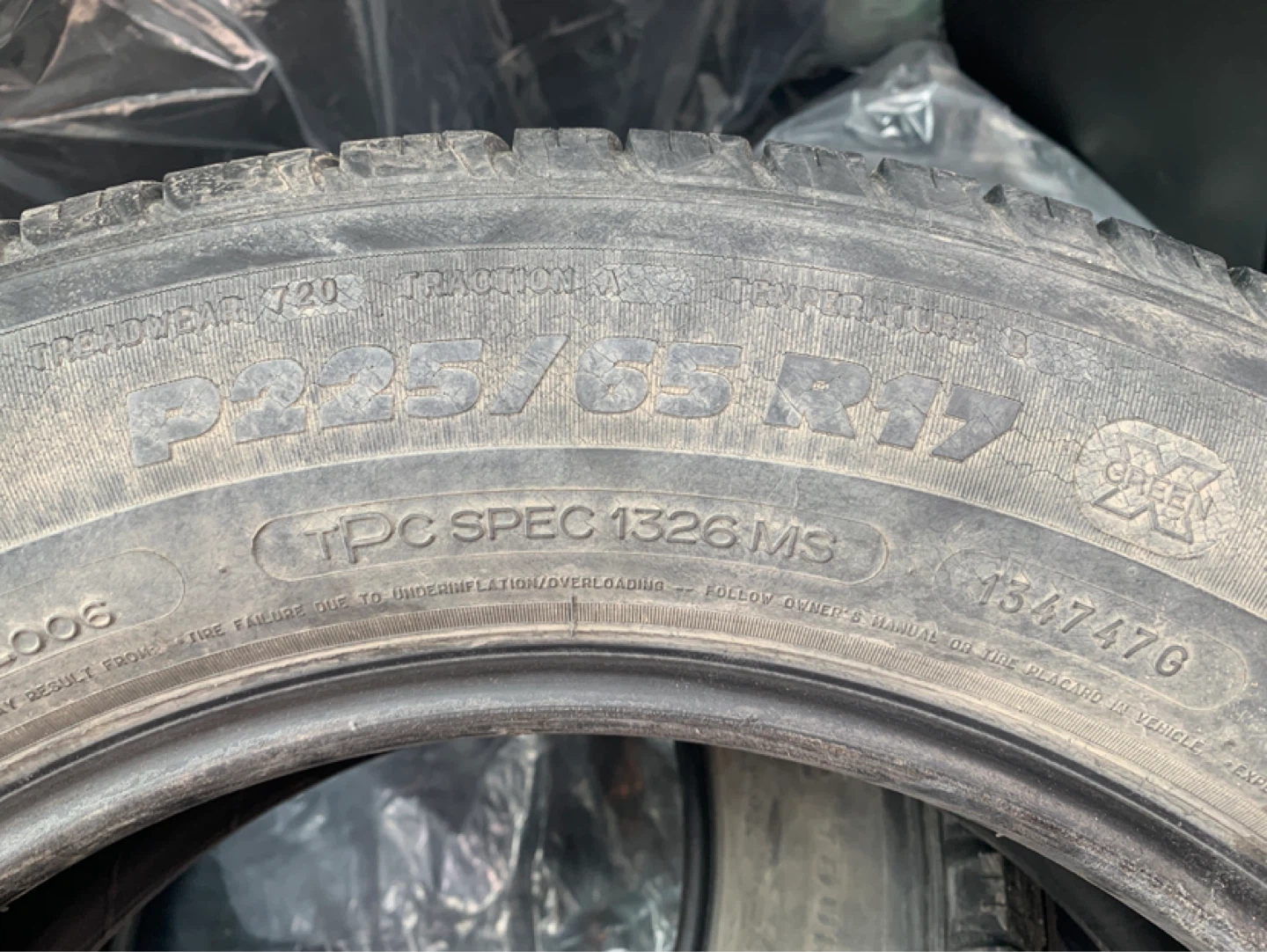 Michelin P225/65 R17 Tires (Set of 4)