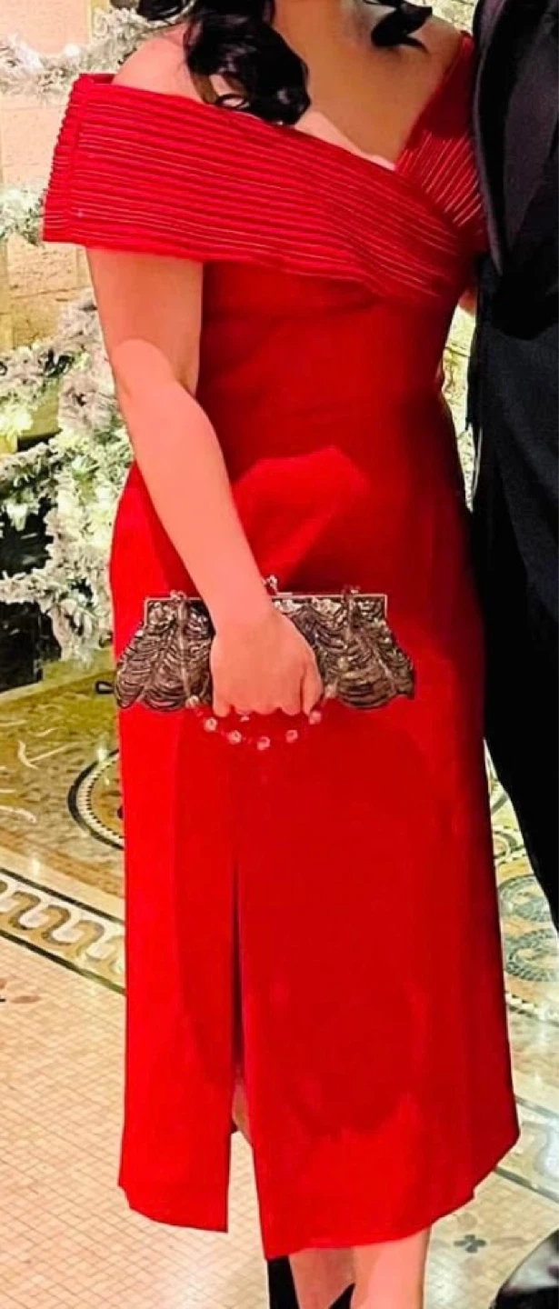 Red off-the-shoulder pleated formal dress - photo 4