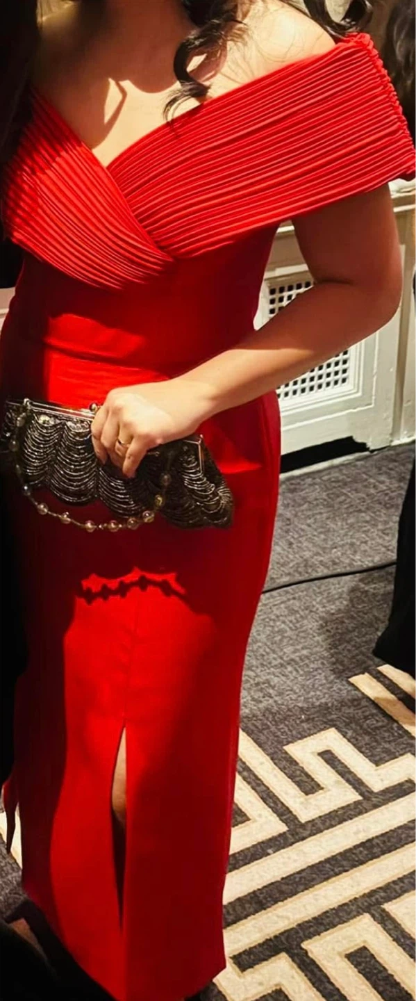 Red off-the-shoulder pleated formal dress - photo 3