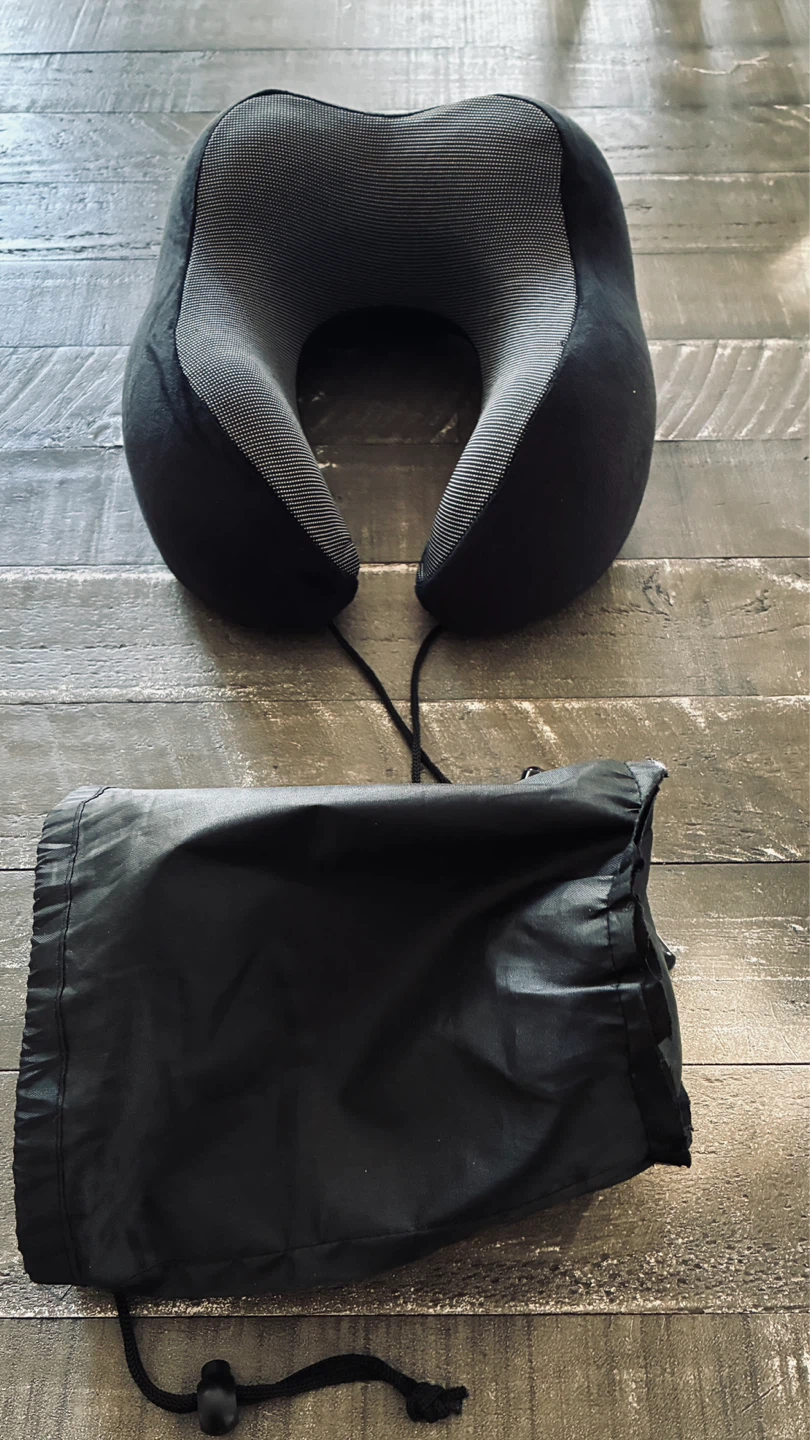 Brand new Airplane pillow with carrying cover