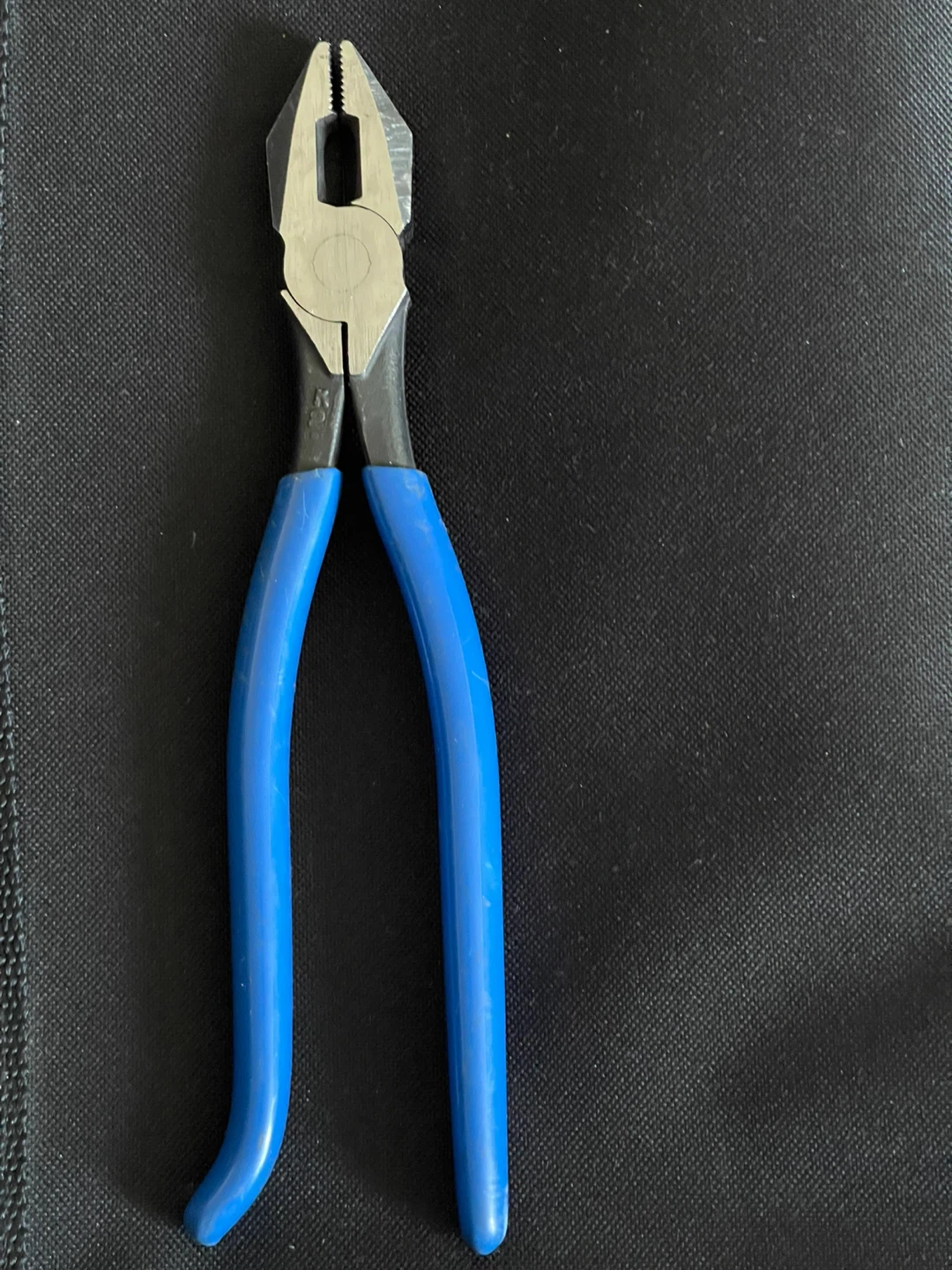 Klein Tools 9-inch Diagonal Cutting Pliers - photo 5