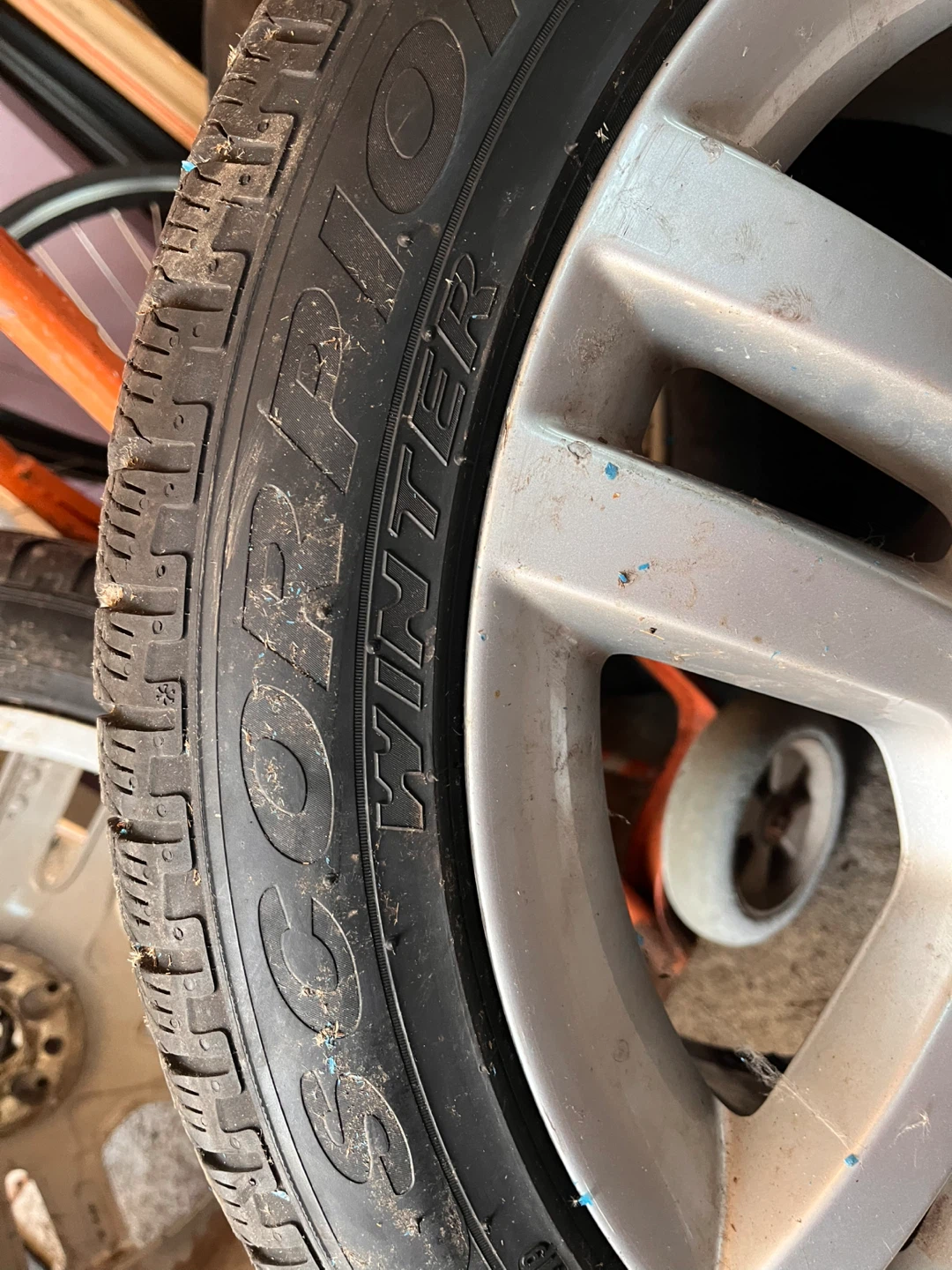 Mercedes Pirelli Winter Tires (255/45 R20) - photo 2