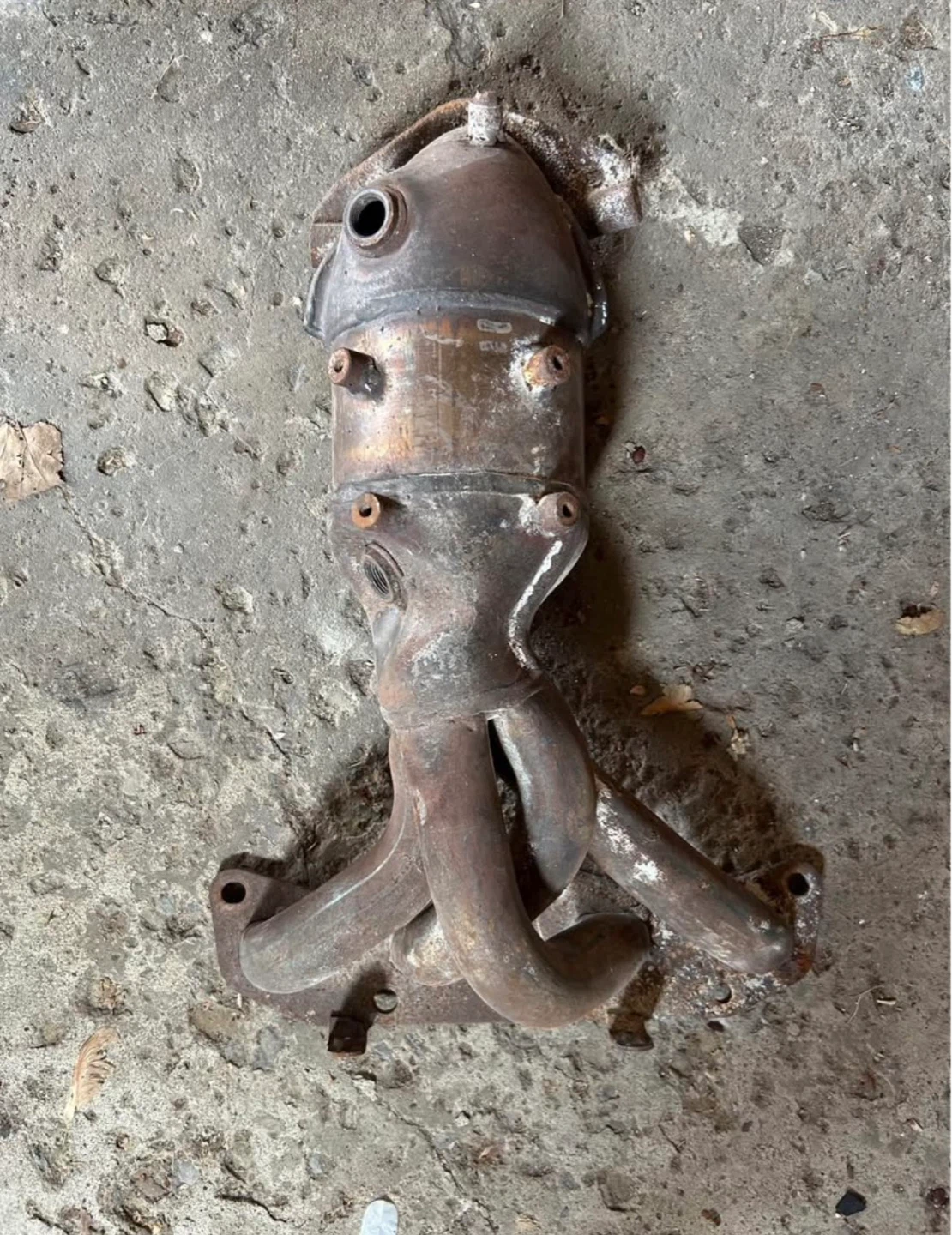 Used Catalytic Converter Exhaust Manifold Nissan Altima 2003 - photo 3