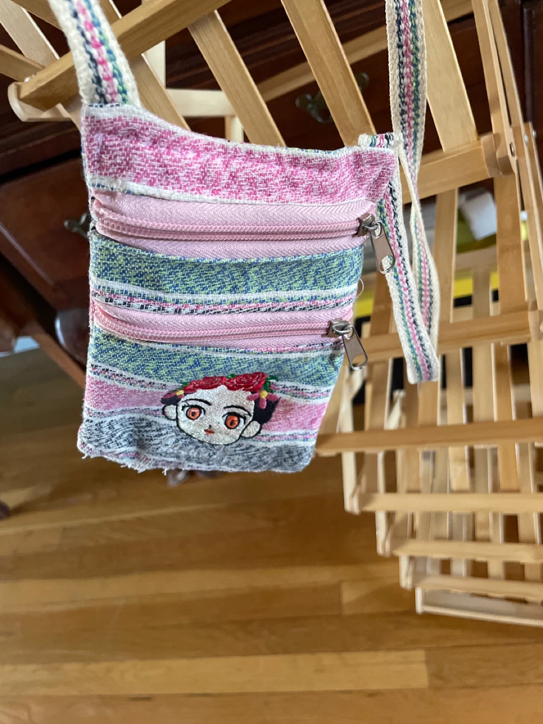 Small Embroidered Pouch with Zipper - photo 2