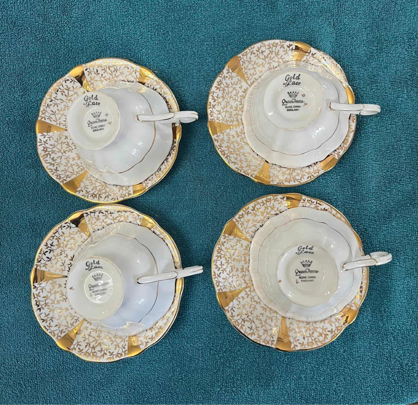Set of 4- Queen Anne Gold Lace Teacups and Saucers (G02) - photo 2