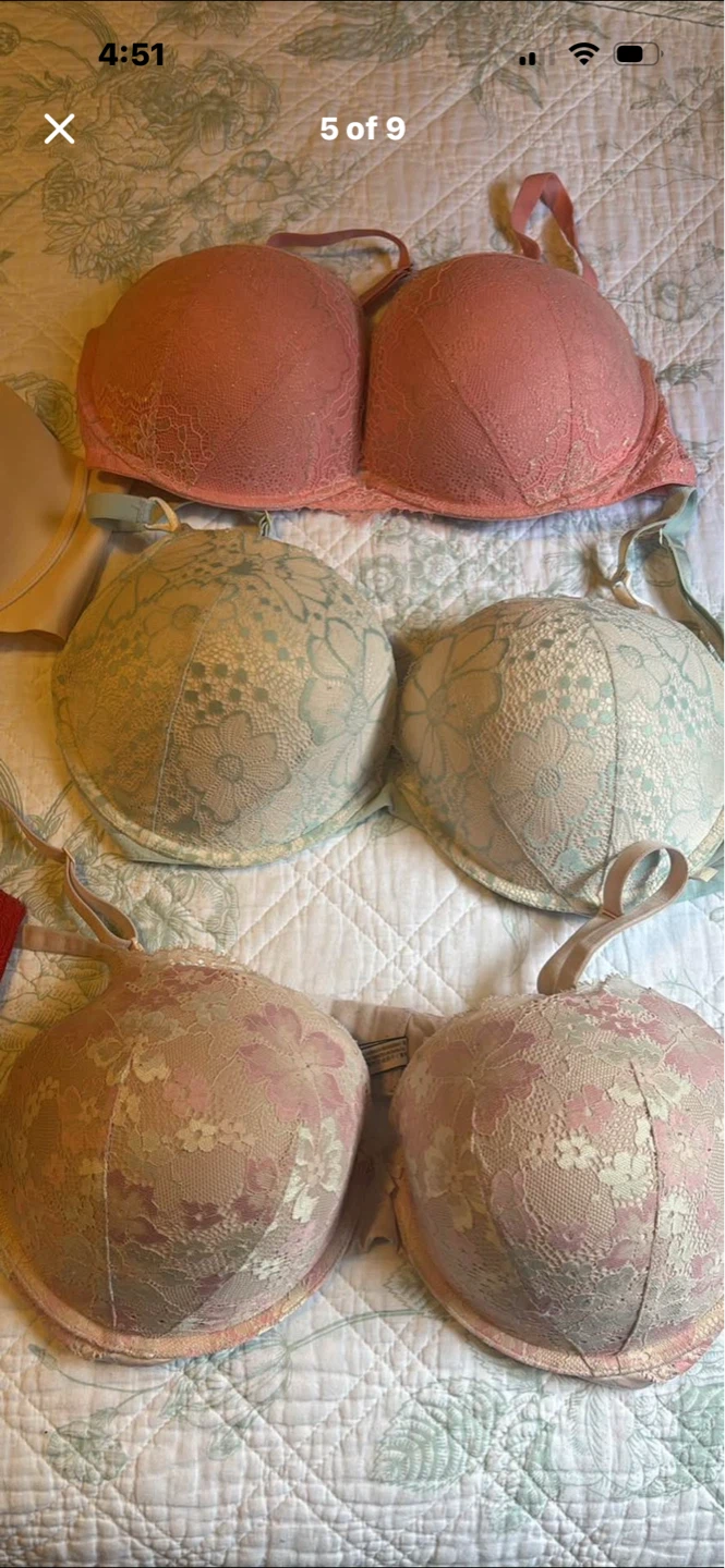 Victoria's Secret Lot of 7 Bras (38DD) - photo 4