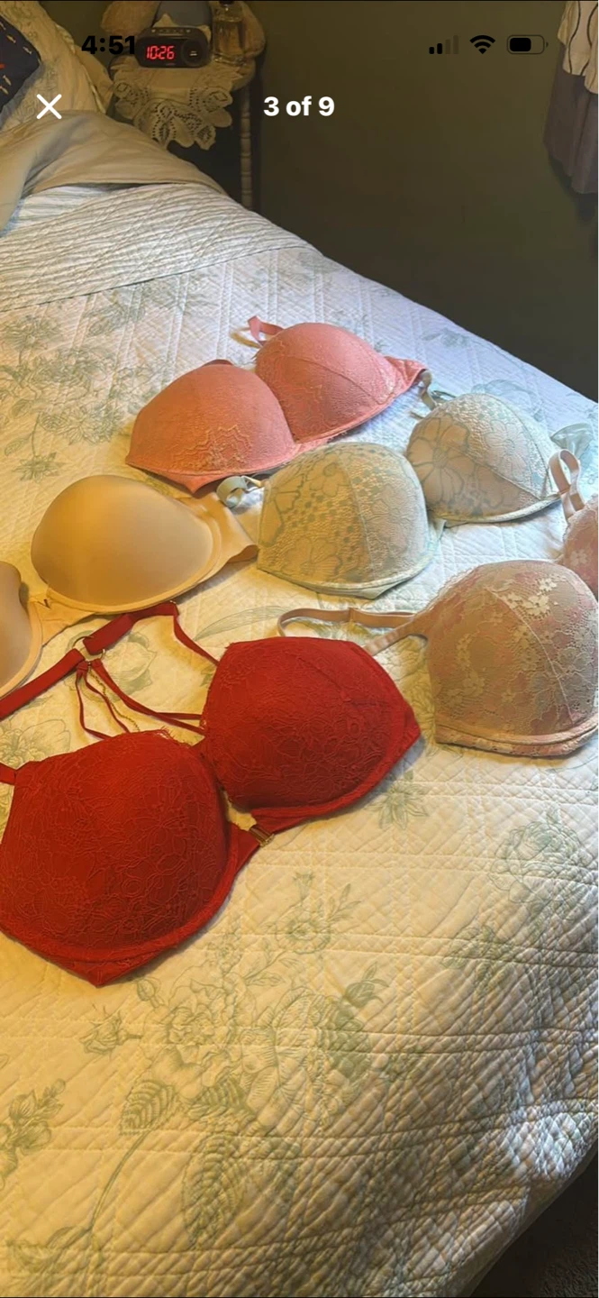 Victoria's Secret Lot of 7 Bras (38DD) - photo 2