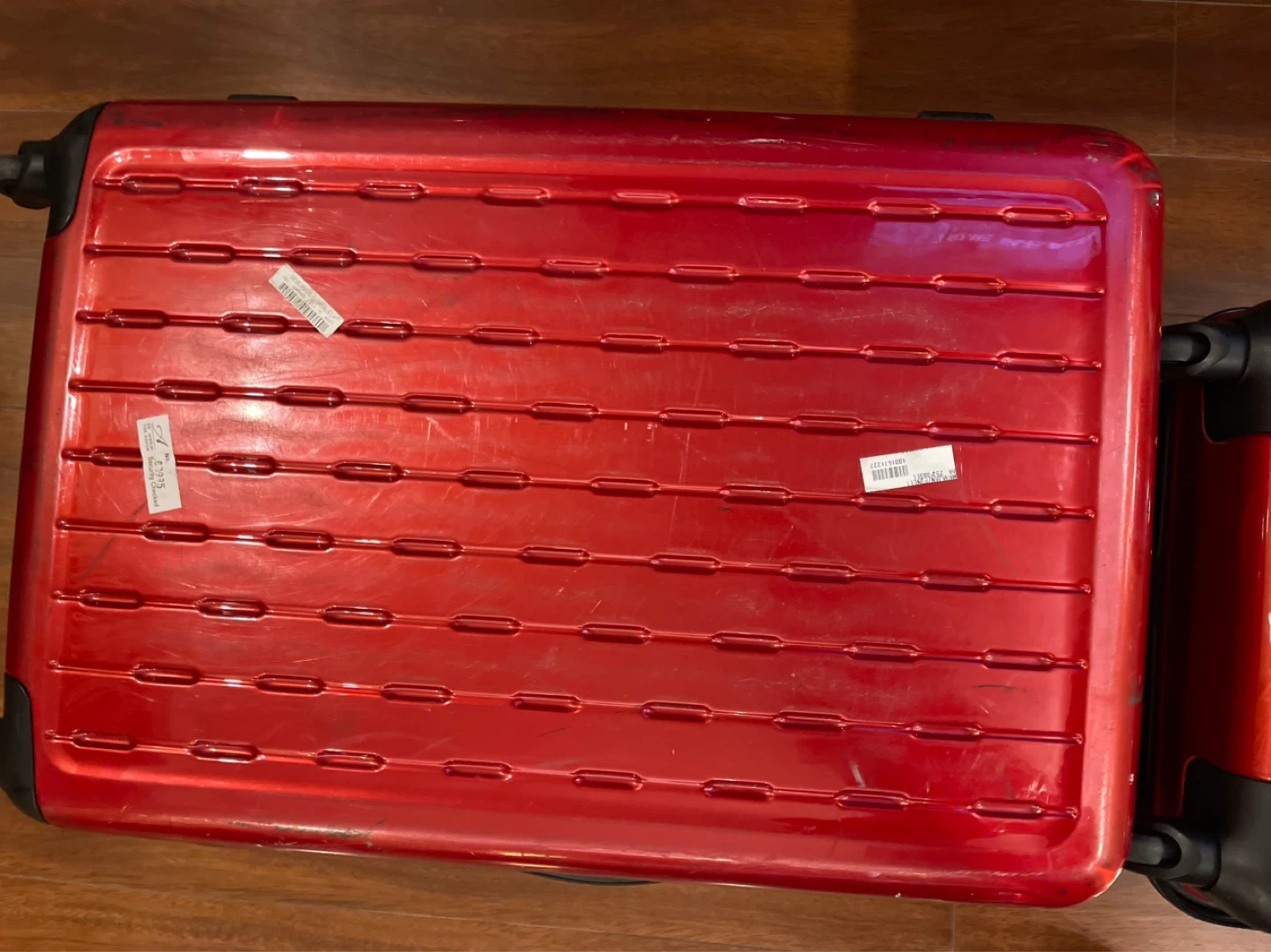 Red Hardside Carry-On Spinner Luggage - photo 2