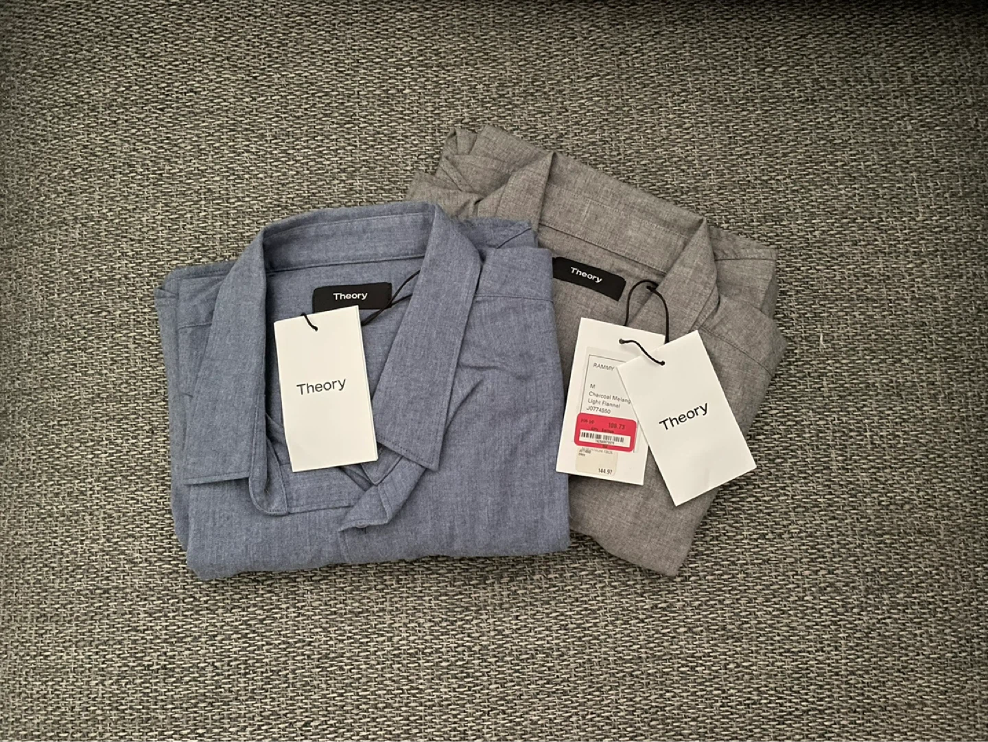 Men’s Theory Button Up Shirts - Size M