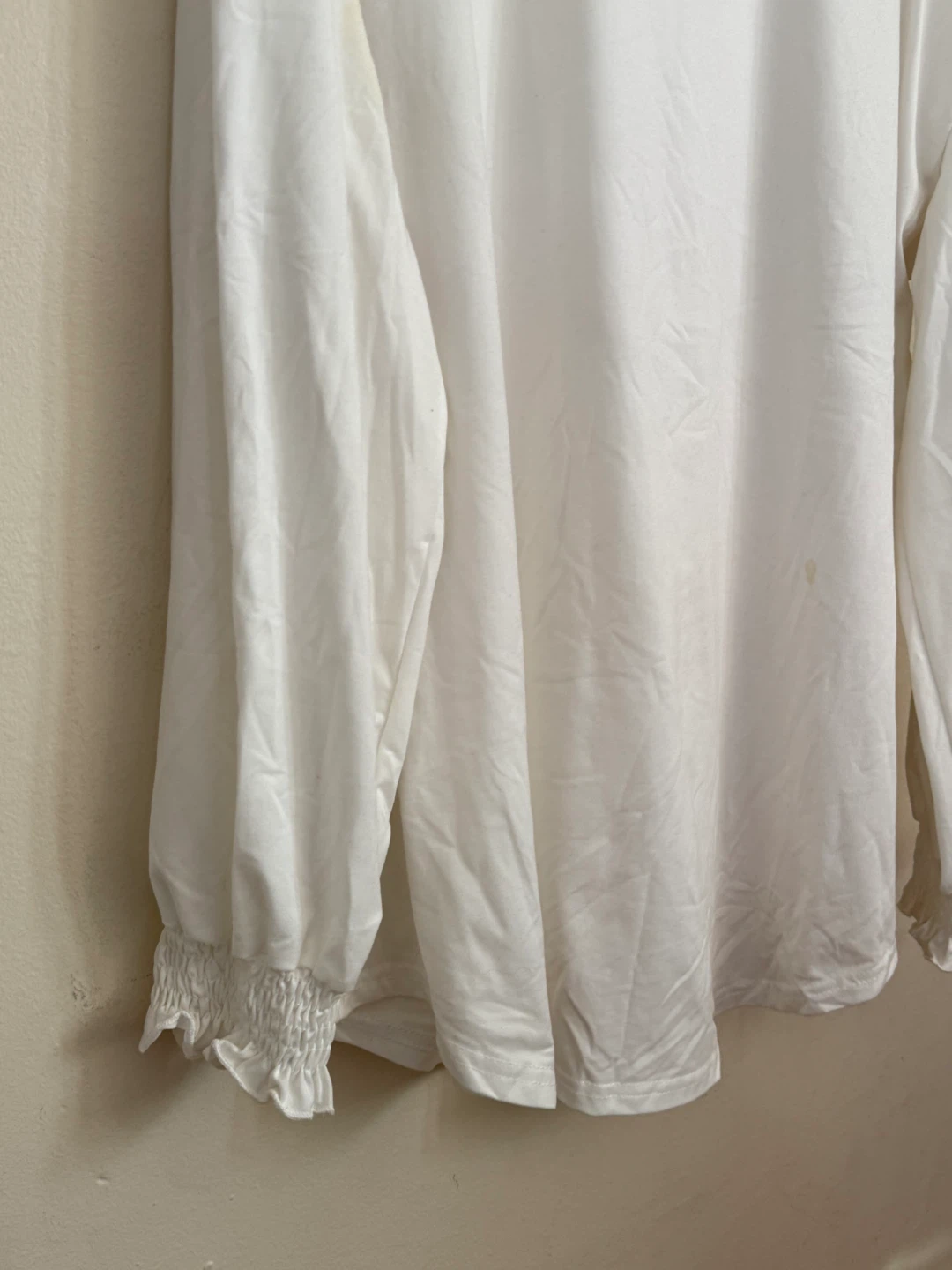 White Long Sleeve Top with Smocked Cuffs 🤍🕊️ - photo 3