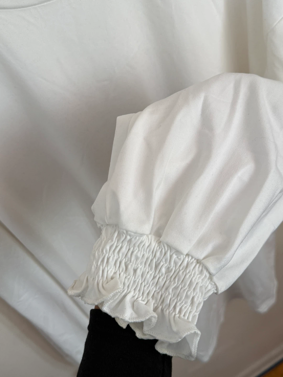 White Long Sleeve Top with Smocked Cuffs 🤍🕊️ - photo 2