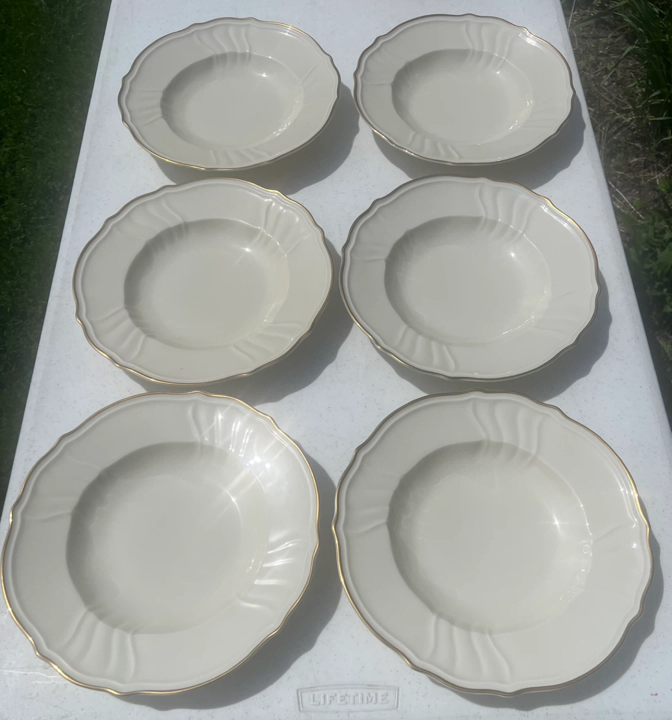 12 Rosenthal Selb Germany Parzival 9 7/8” Soup Bowls Gold Trim - photo 2