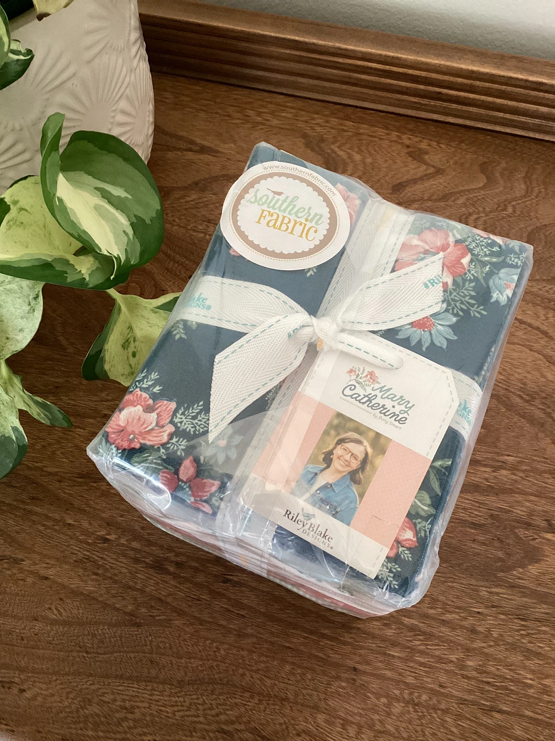Amy Smart Mary Catherine 27 Fat Quarters Riley Blake Designs - photo 2