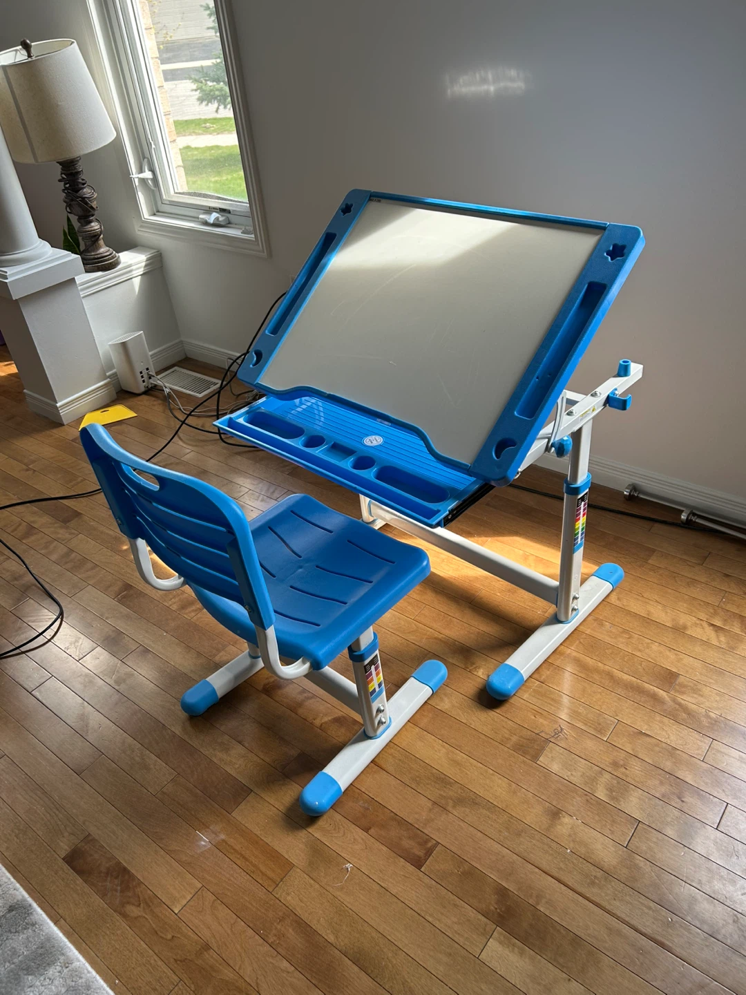 Study table with chair - photo 2