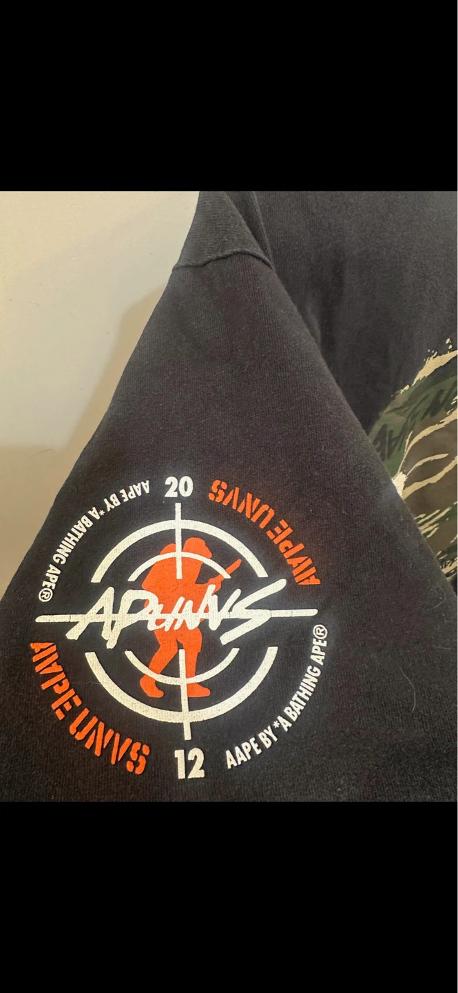 A Bathing Ape (BAPE) Graphic T-Shirt X-Large - photo 2