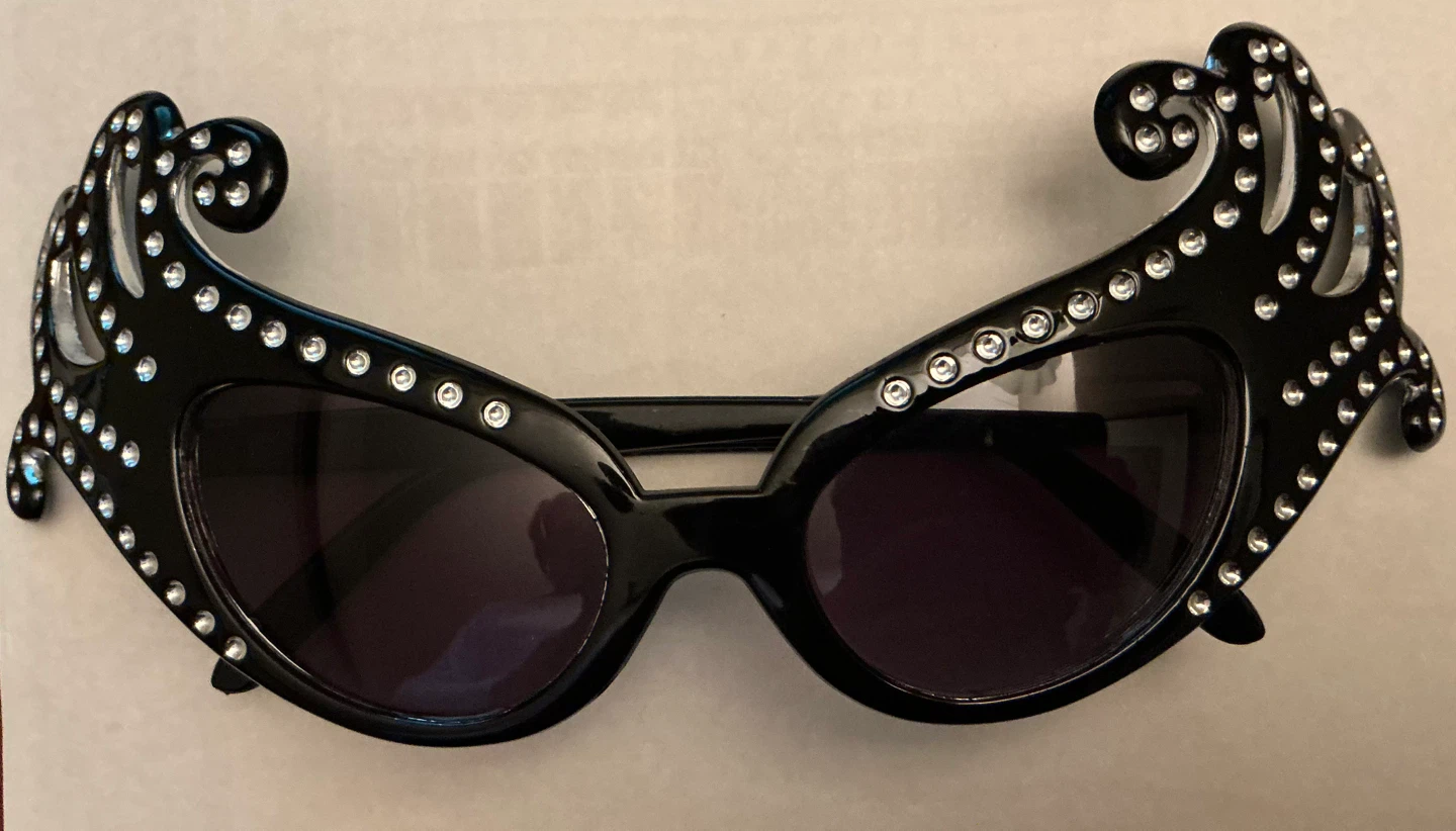 Sparkly Black Cat-Eye Sunglasses