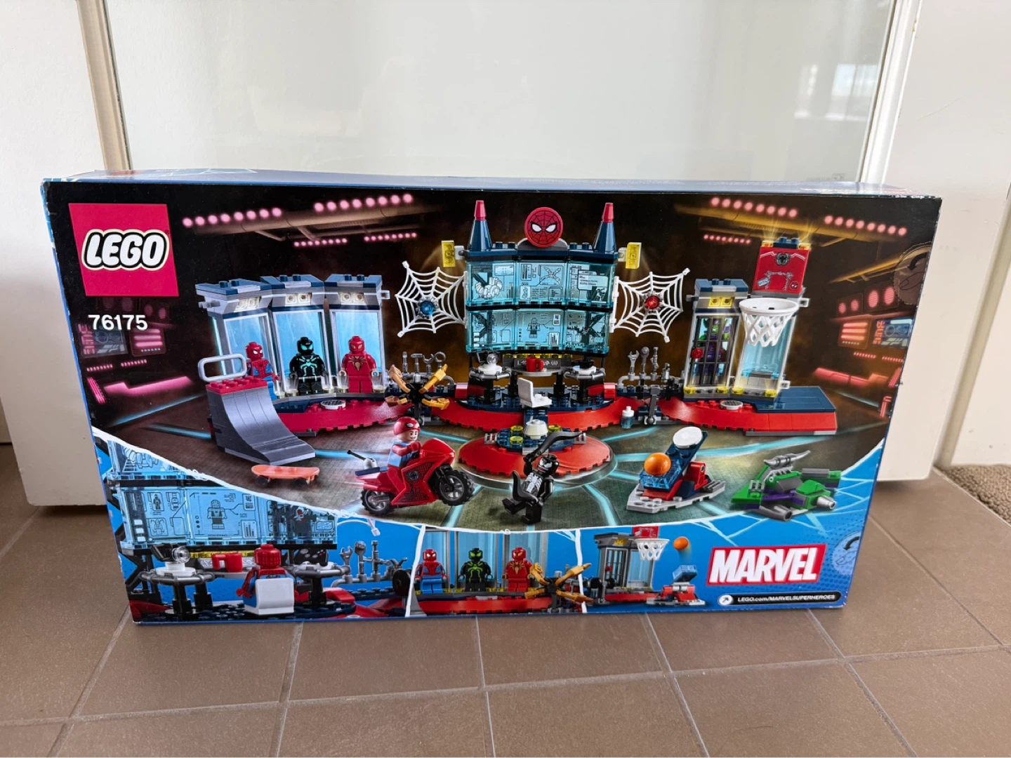 LEGO Spider-Man Attack on the Spider Lair 76175 - photo 2