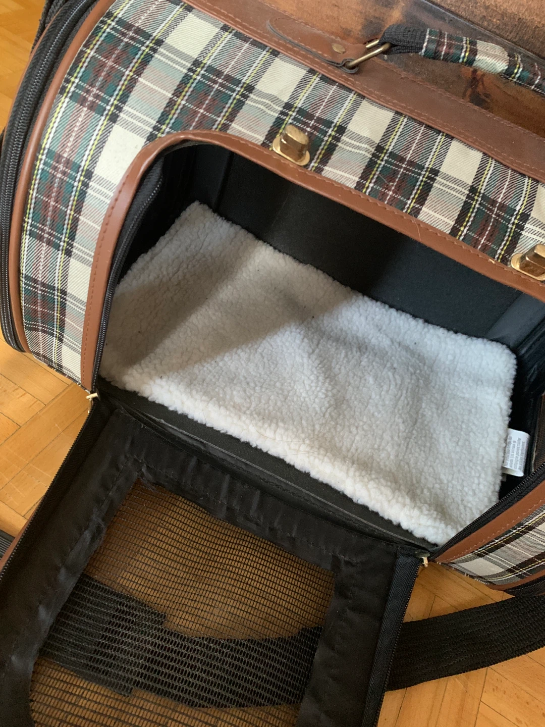 Small Dog Carrier - photo 2