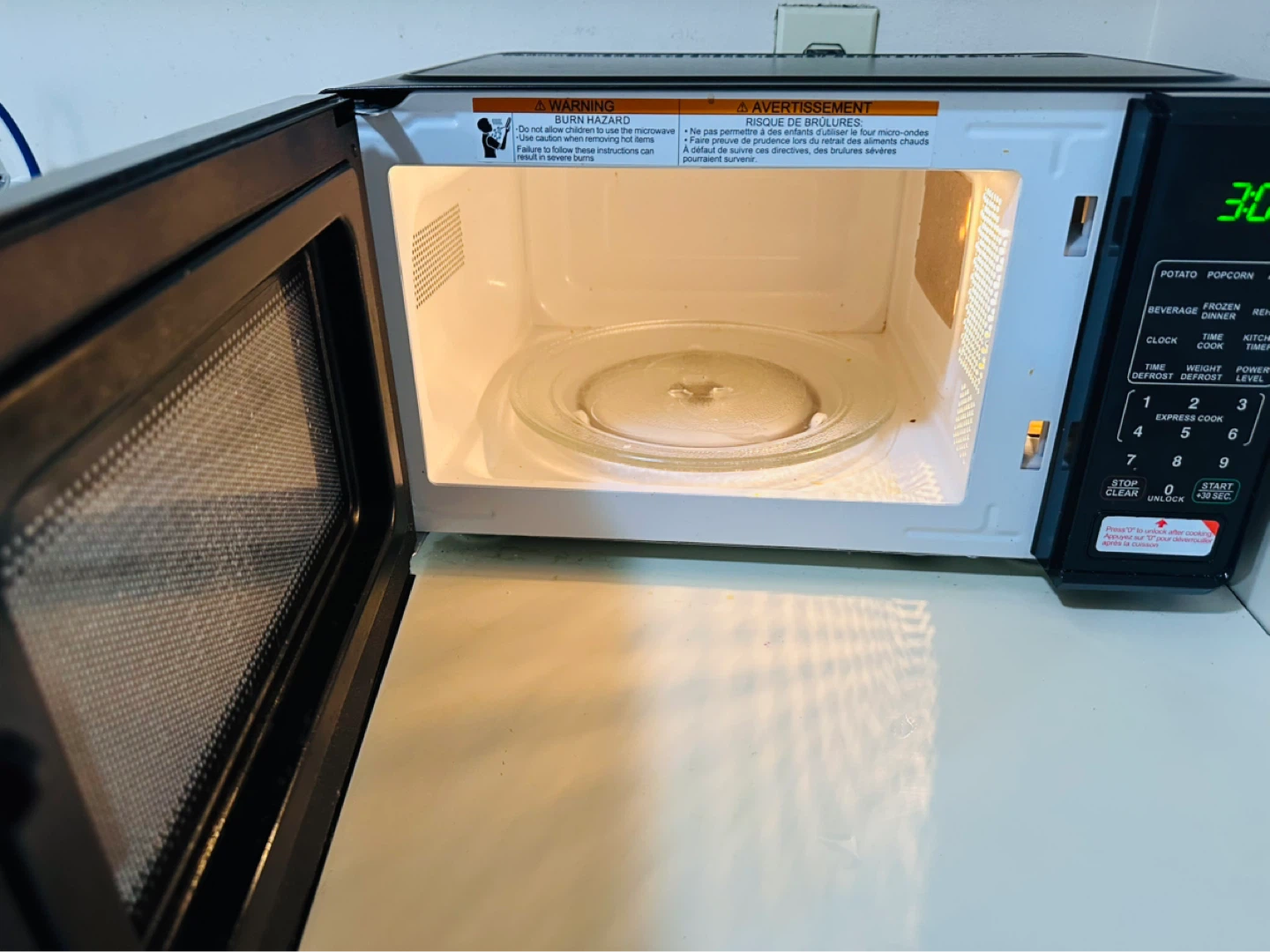 Black Microwave Oven - photo 3