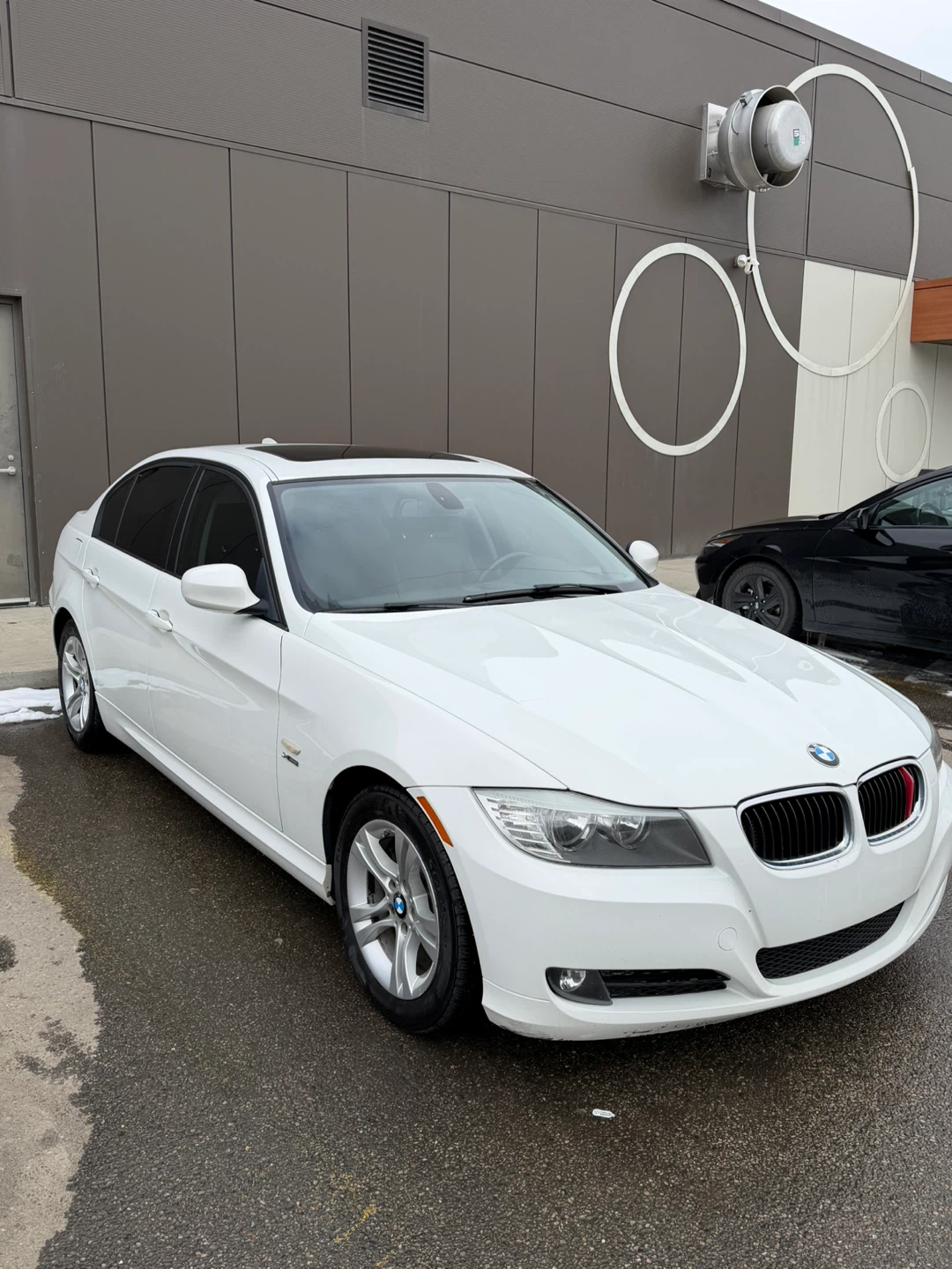 White BMW 328i Sedan - photo 2