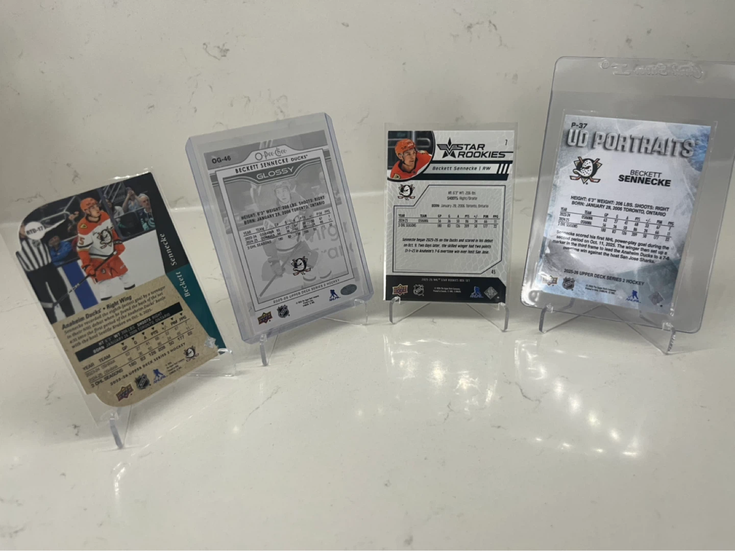 Beckett Sennecke Rookie Hockey Cards (4-Card Lot) - photo 2