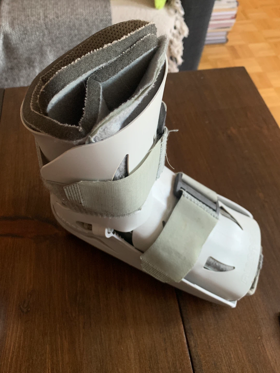 Aircast size small