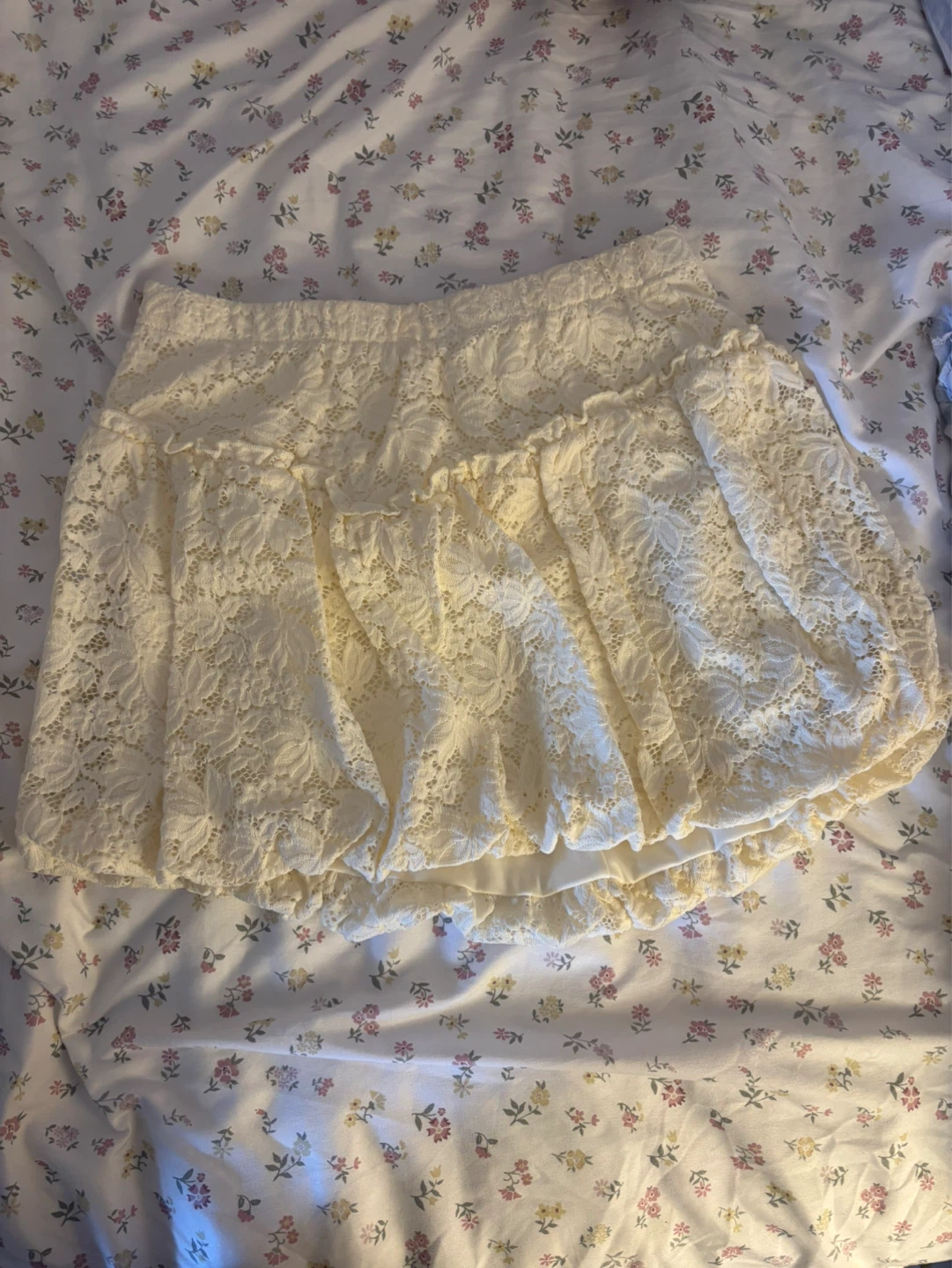 Cream Lace Bubble Skirt