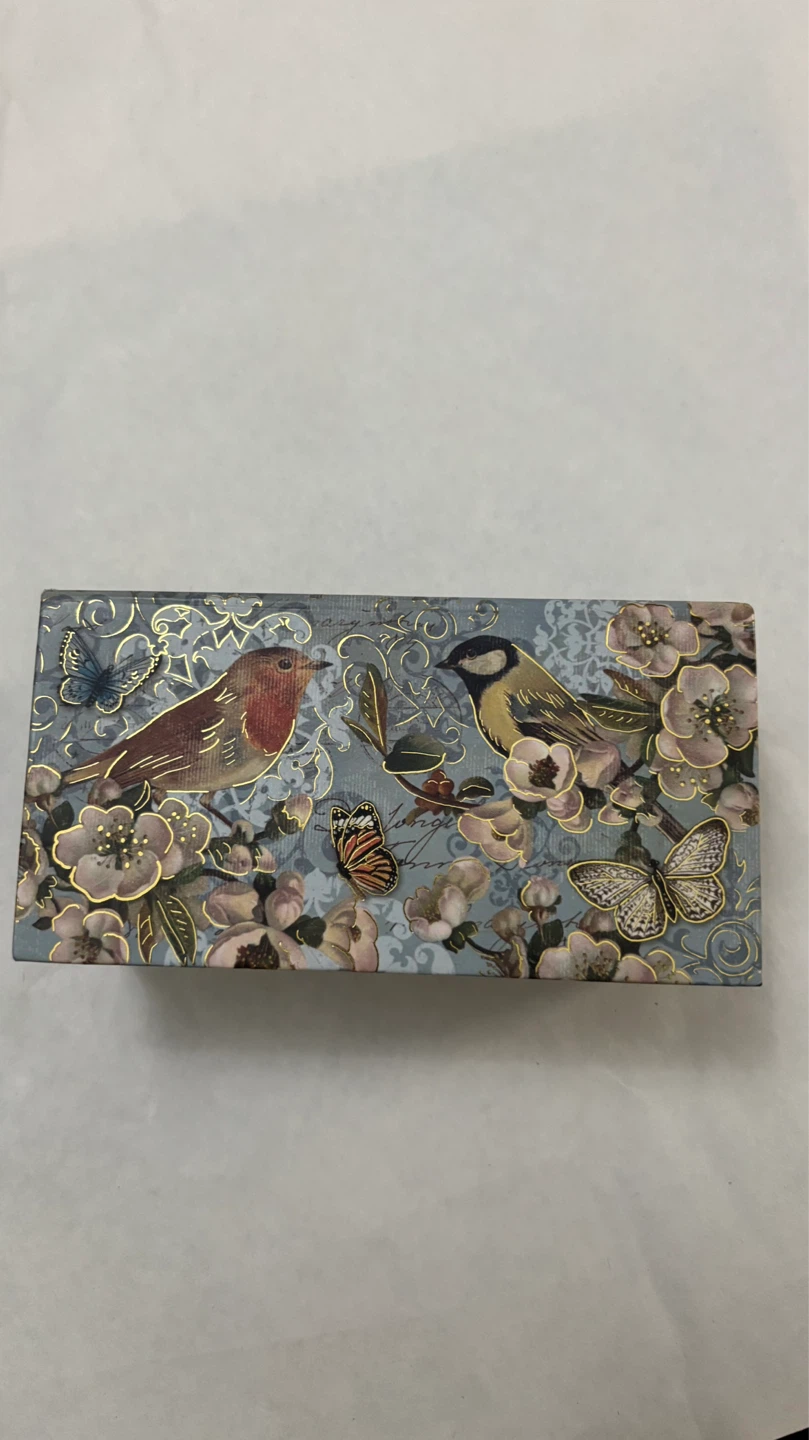 🌱NEW Birds & Butterflies Music Box w Verbena Soap - photo 4