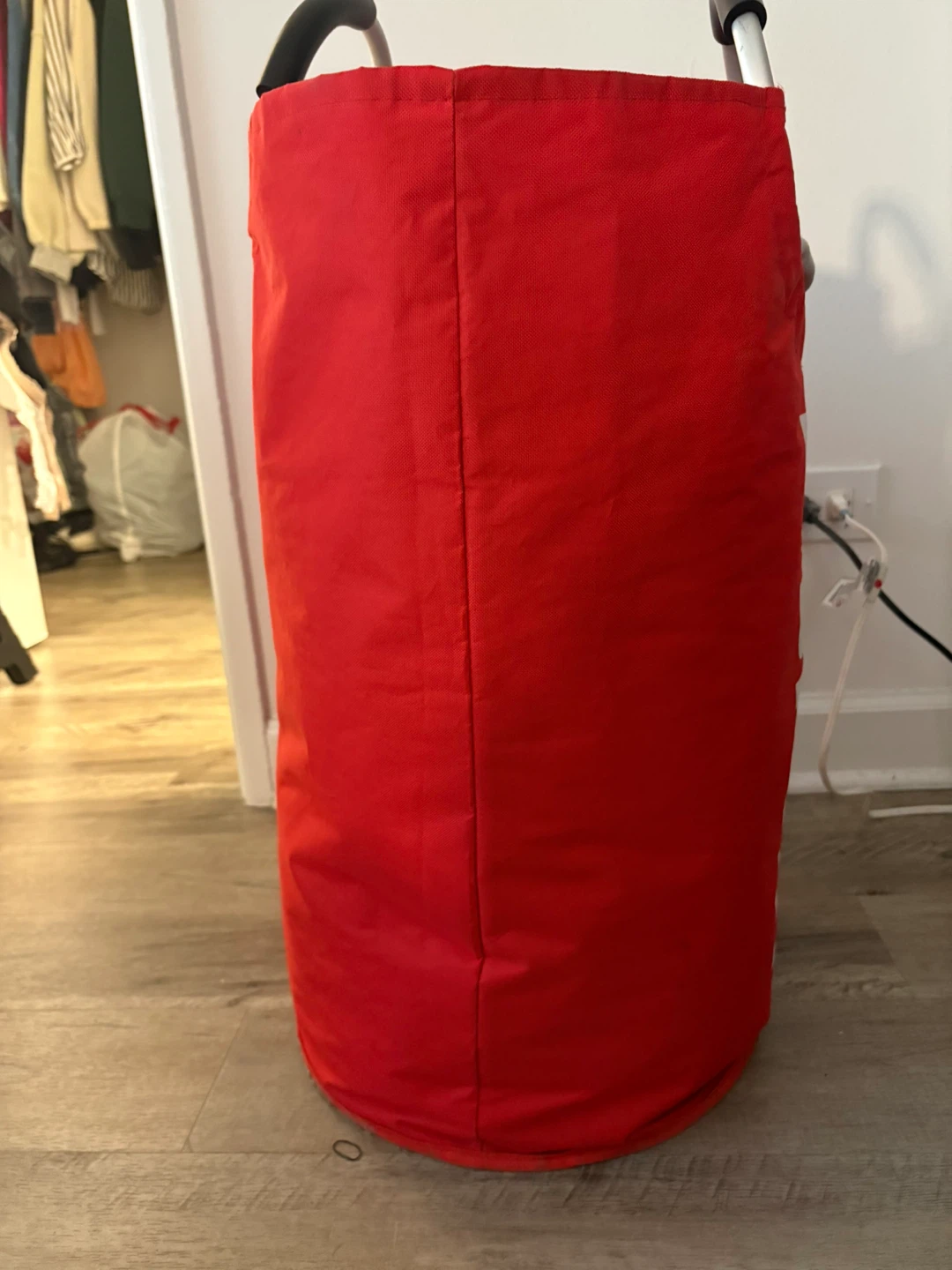Red Laundry Hamper with Handles - photo 2