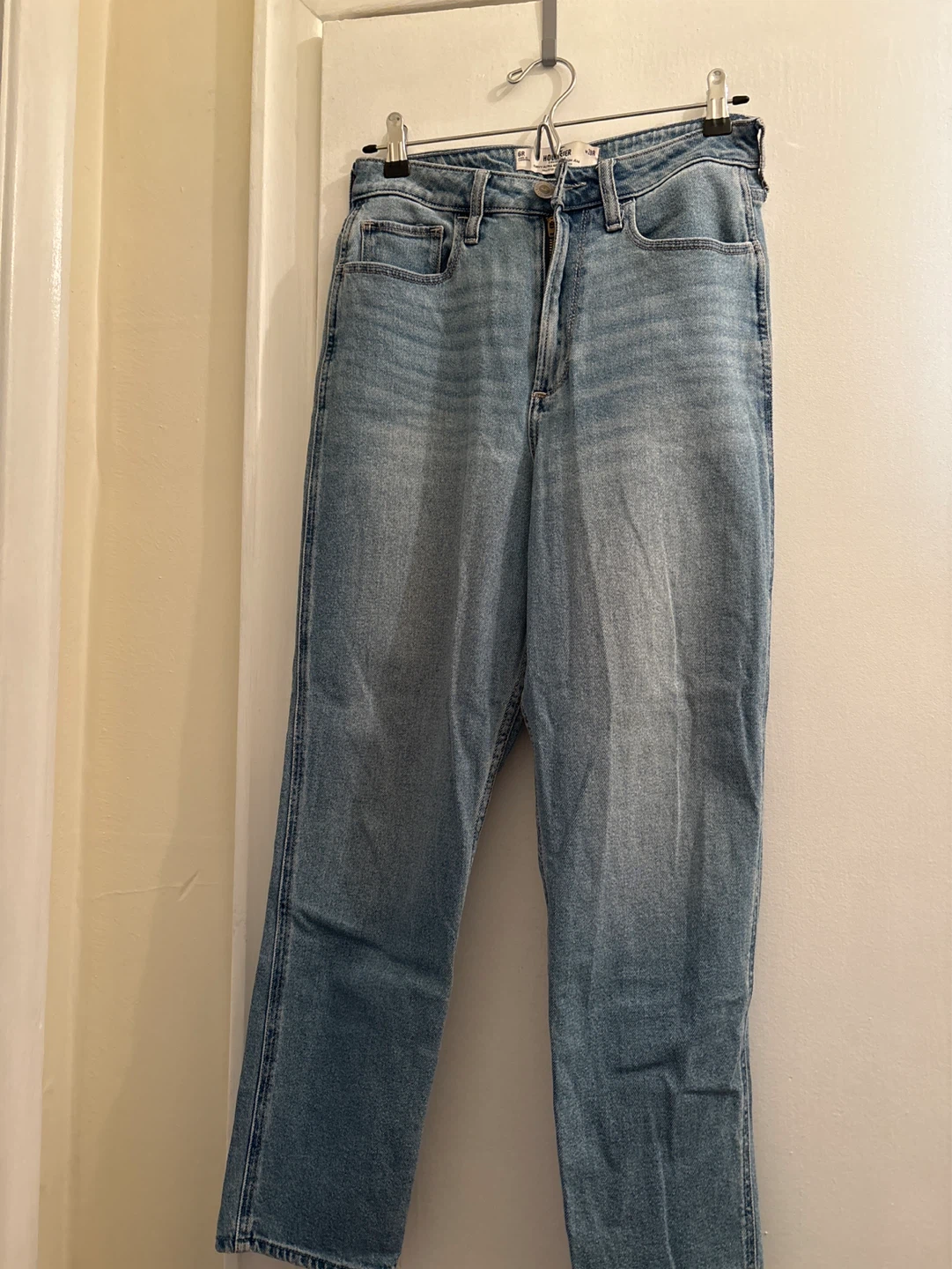 Hollister High-Waisted Jeans