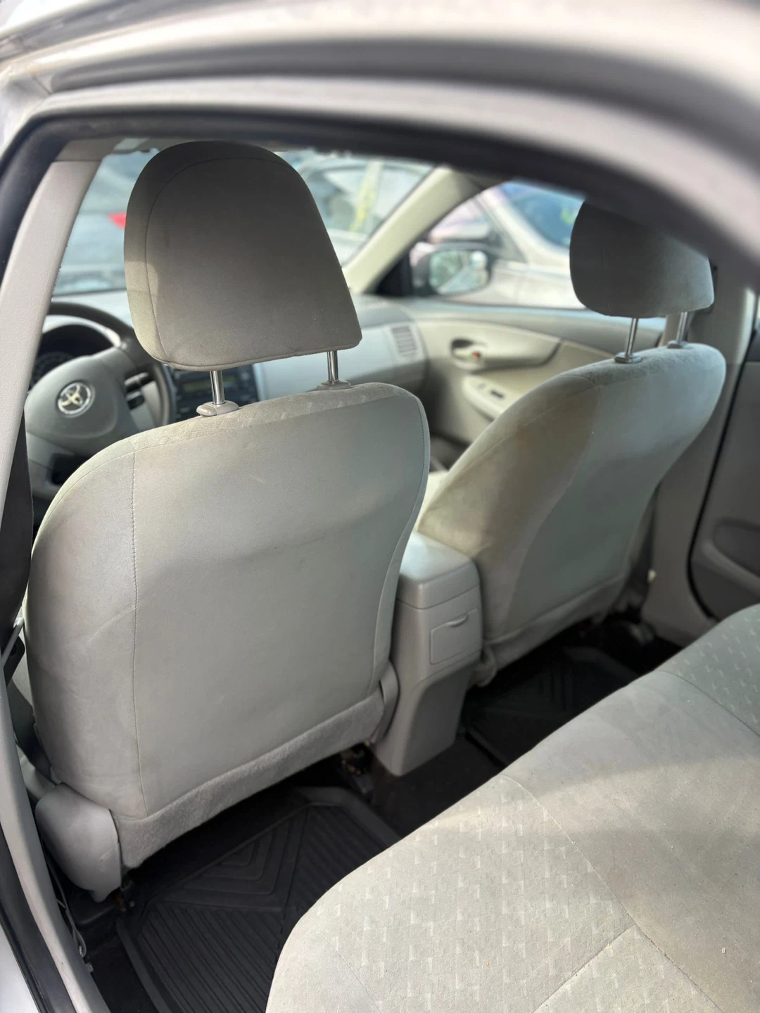 2010 Toyota Corolla - photo 4