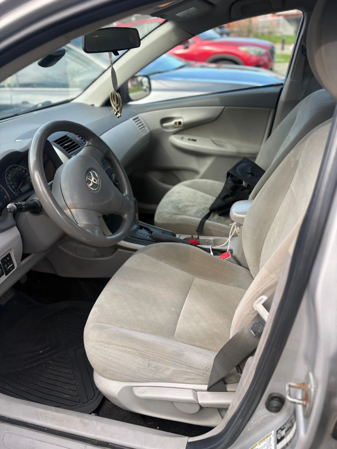 2010 Toyota Corolla - photo 5