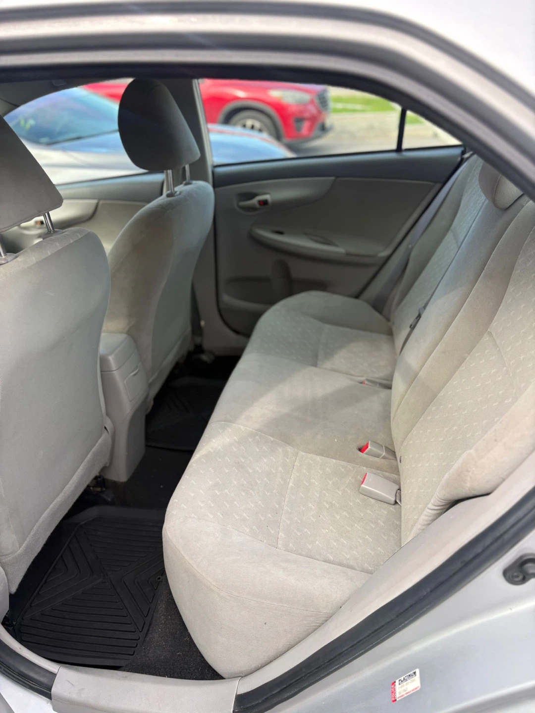 2010 Toyota Corolla - photo 2