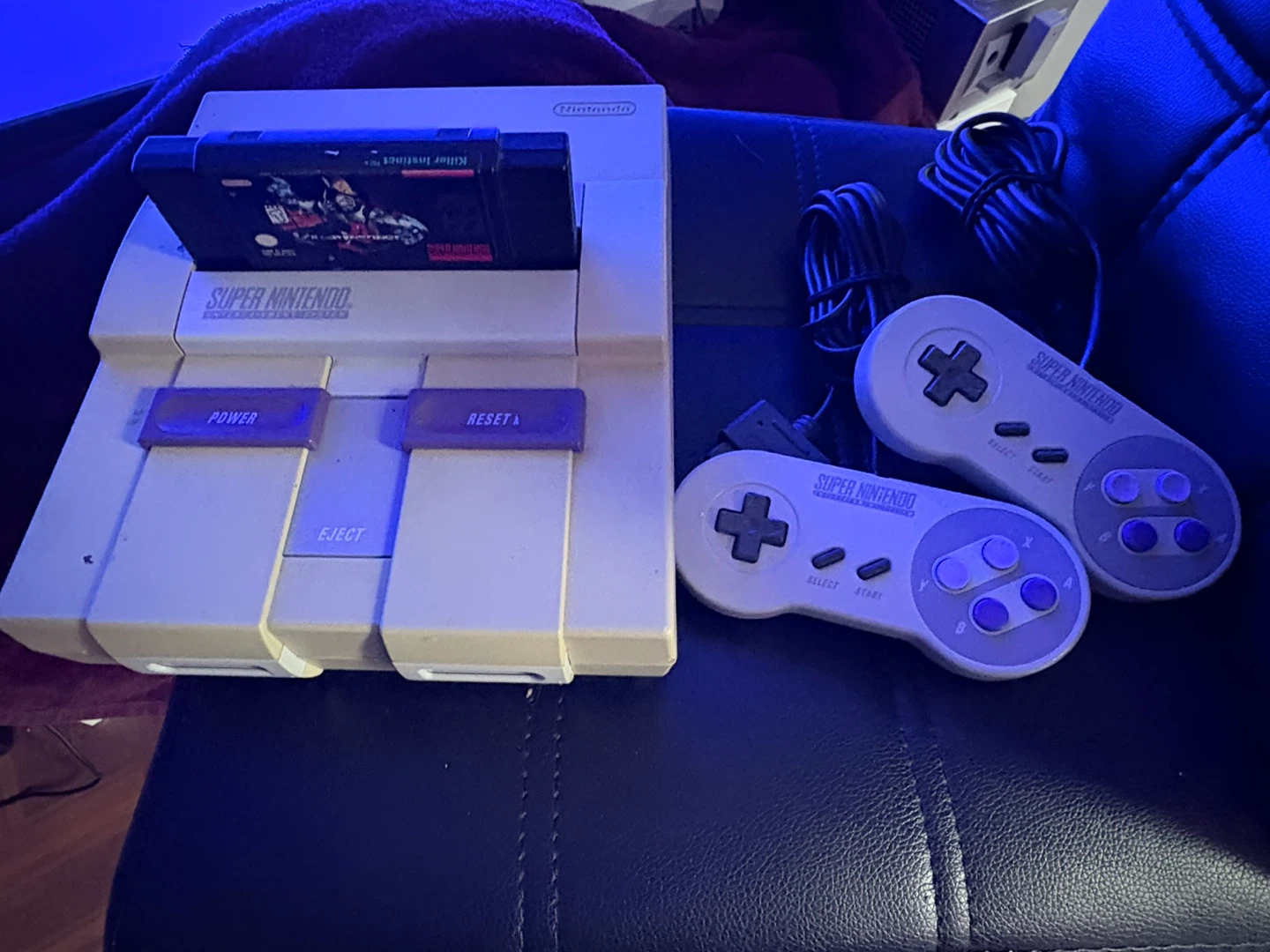 Super Nintendo with 2 Controllers & Killer Instinct Game - photo 3